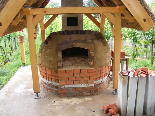 Delysa zsúpfedeles kemencéjének építése 24