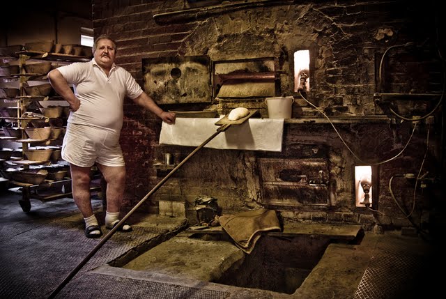 Hagyományos fatüzeléses kemencés pékség Pilisen 1 Hagyományos fatüzeléses kemencés pékség Pilisen 1